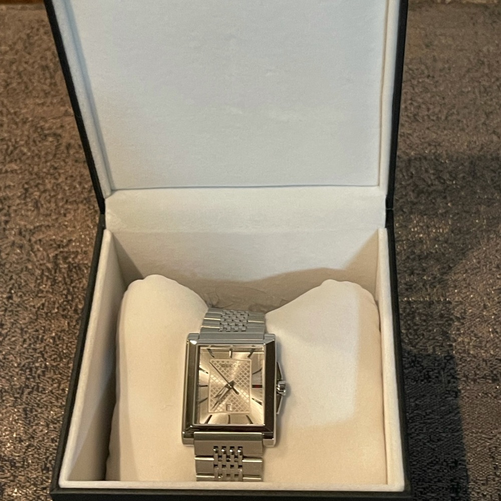 Brand new Gucci Authentic watch.